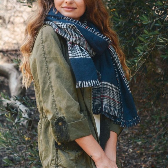 Reversible Tartan Plaid Oversized Blanket scarf - Picture 5 of 6